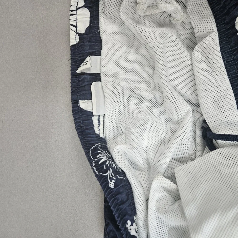 Covington Swim Trunks Mens M Blue White Hawaiian‎ Floral Board Summer Shorts